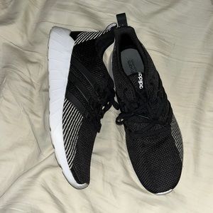 Adidad cloudfoams black&white